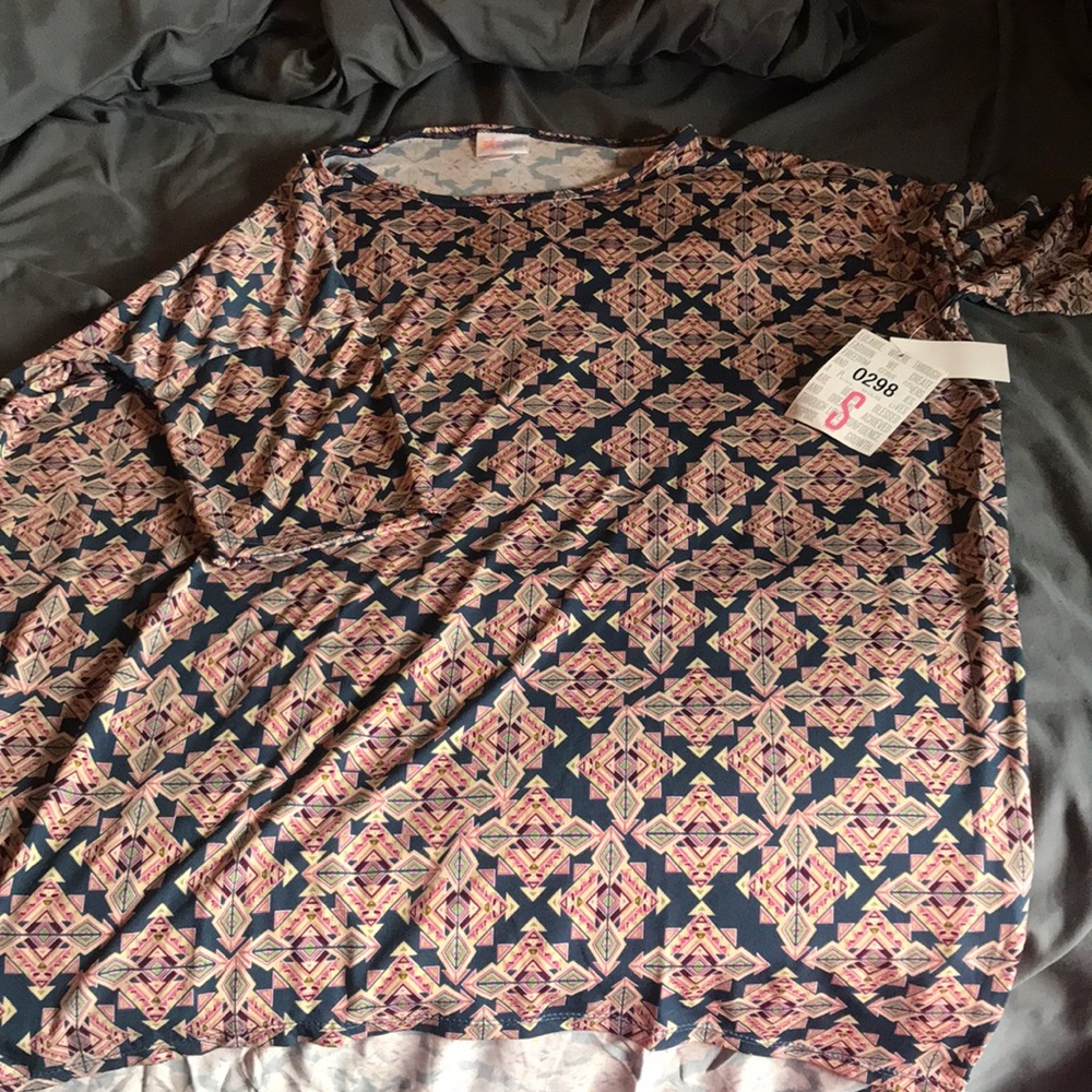 LULAROE S Irma top BRAND NEW